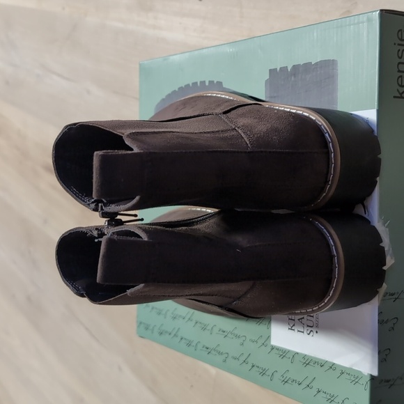 Kensie Ladies Chelsea suede boots - Picture 4 of 7